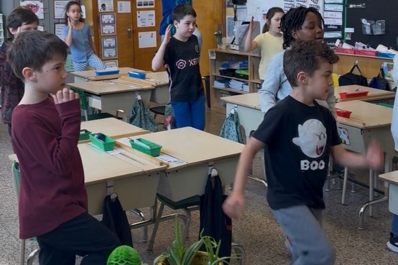 Réveille-matin : le programme qui réveille corps et cerveau à l’école